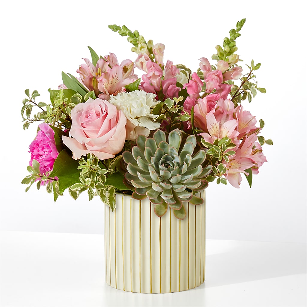 Magenta Musings Bouquet – FELTY-ROLAND FLORIST & PLANT INC, Elizabethton TN