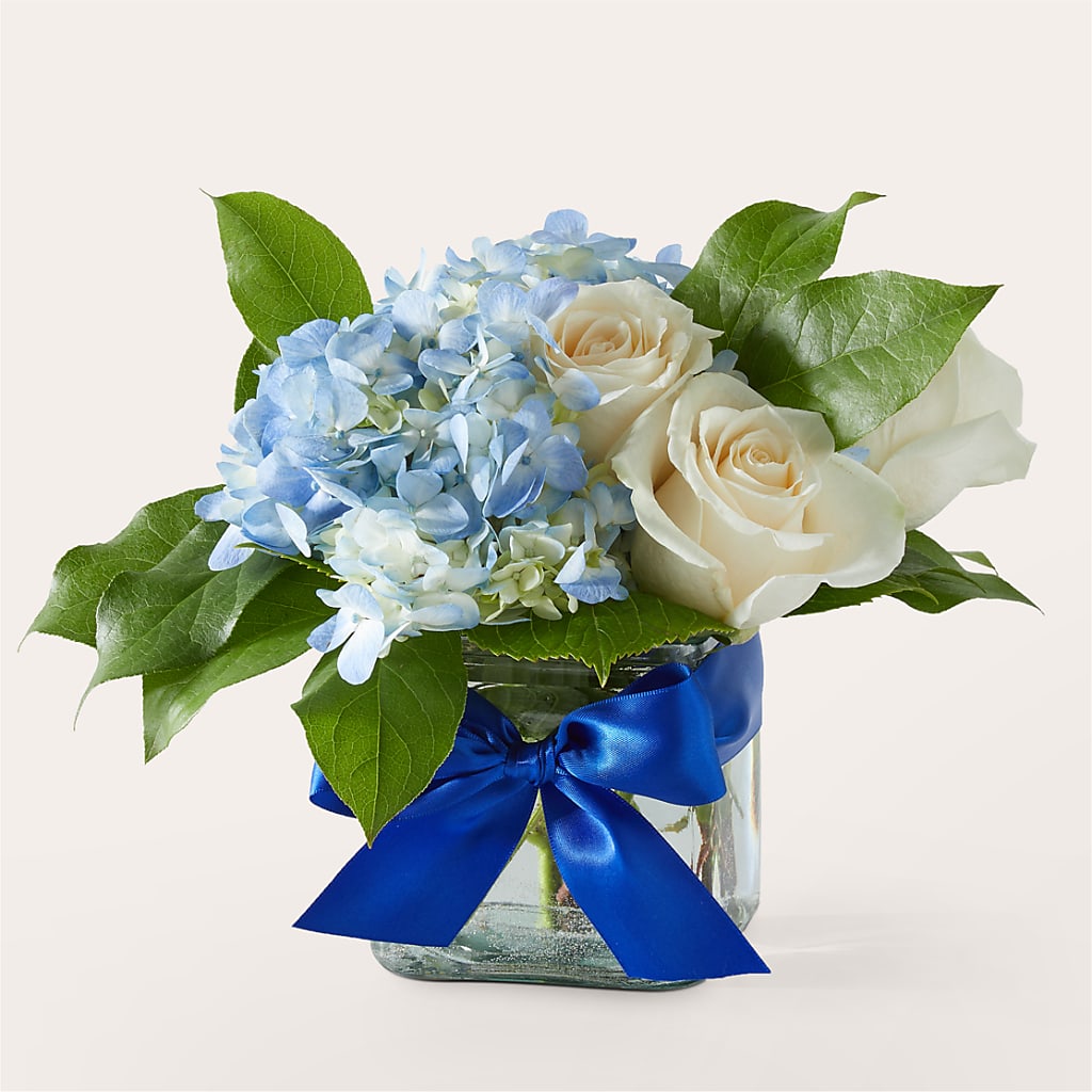 Sky Blue Delight Bouquet – FELTY-ROLAND FLORIST & PLANT INC, Elizabethton TN