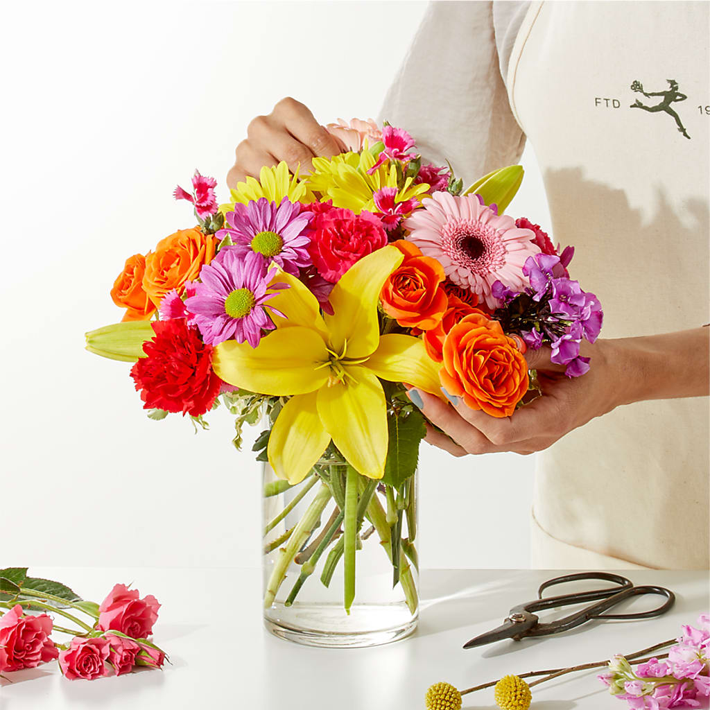 Cue the Confetti - A Florist Original – FELTY-ROLAND FLORIST & PLANT INC, Elizabethton TN