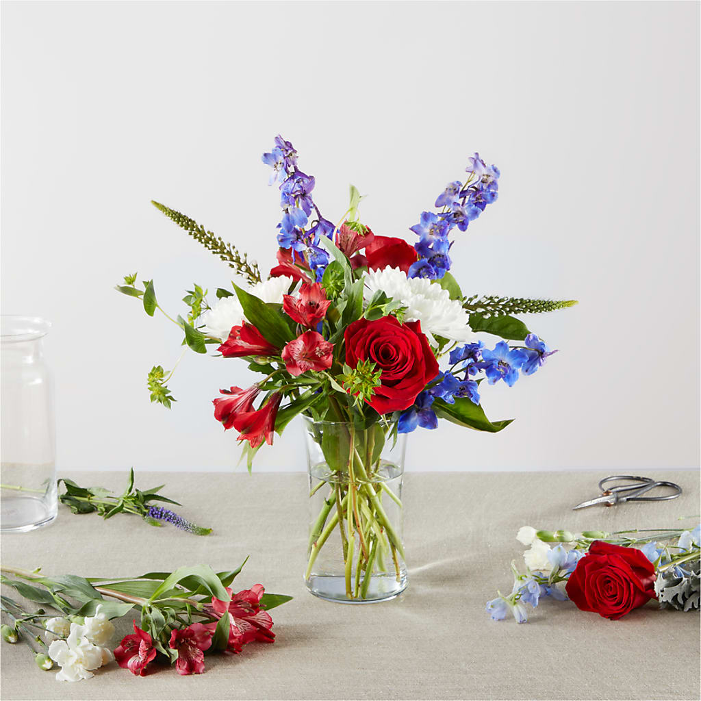 Star Spangled - A Florist Original – FELTY-ROLAND FLORIST & PLANT INC, Elizabethton TN
