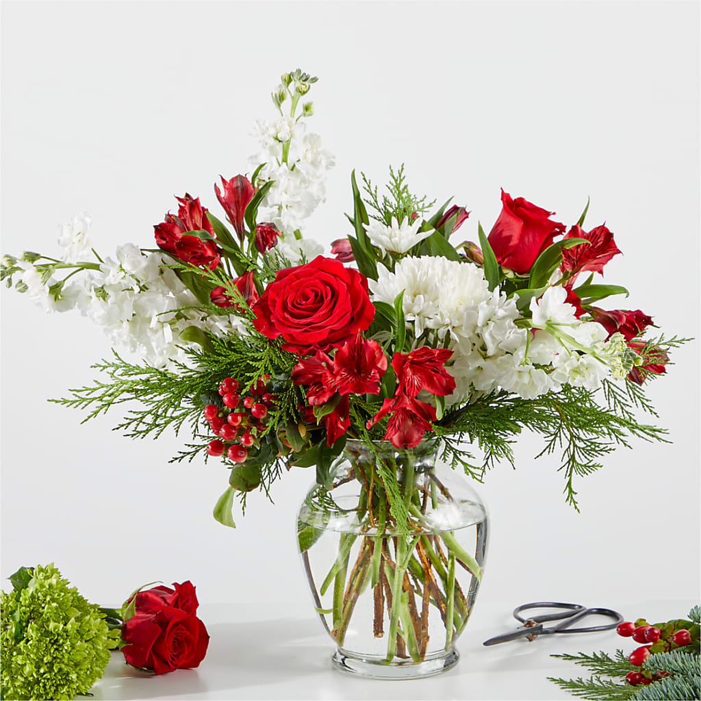 Merry Moment Bouquet – A Florist Original – FELTY-ROLAND FLORIST & PLANT INC, Elizabethton TN