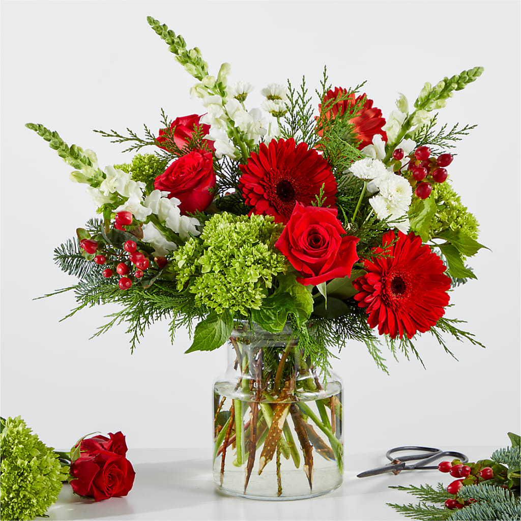 Merry Moment Bouquet – A Florist Original – FELTY-ROLAND FLORIST & PLANT INC, Elizabethton TN