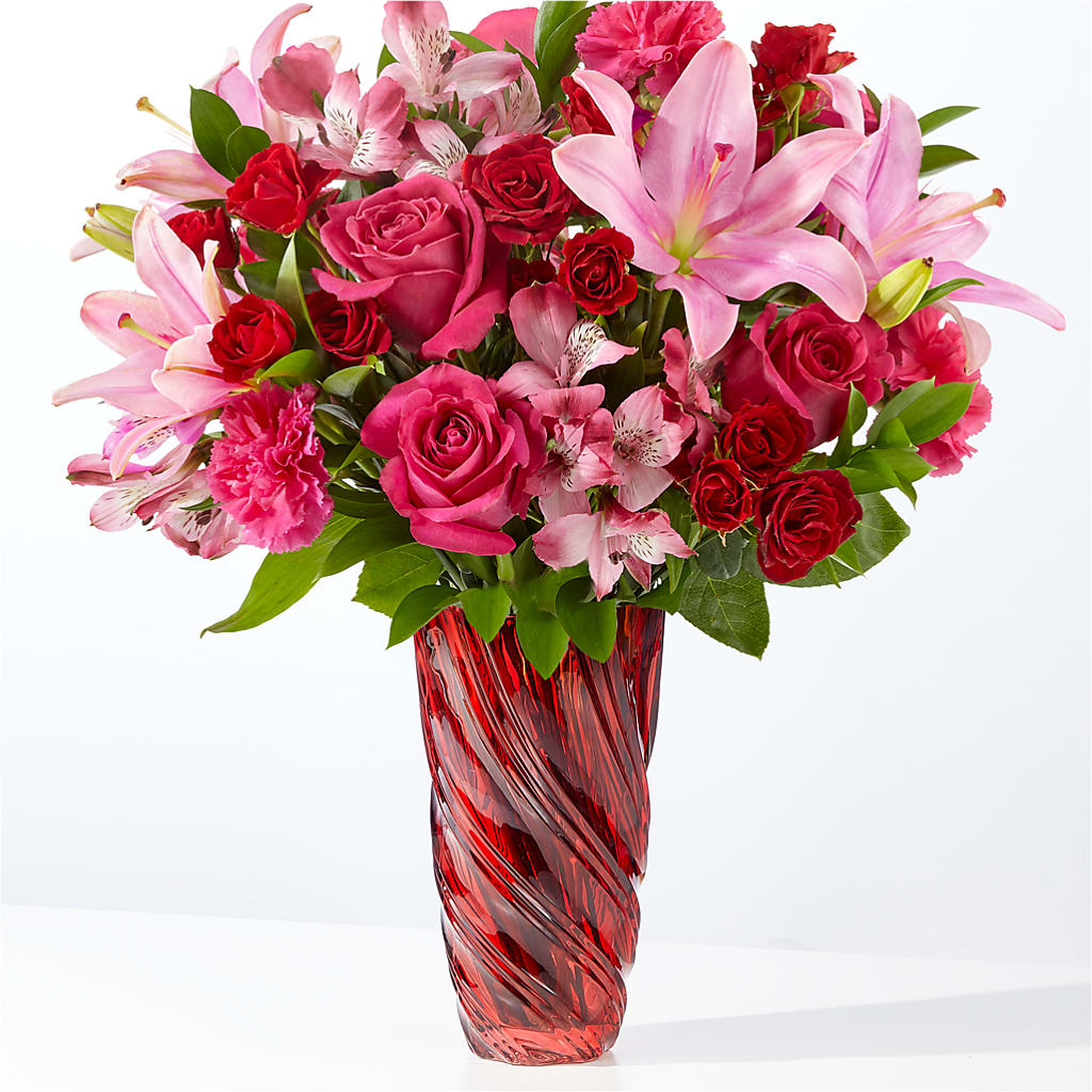 In Love Bouquet with Luxe Swirl Vase – FELTY-ROLAND FLORIST & PLANT INC, Elizabethton TN