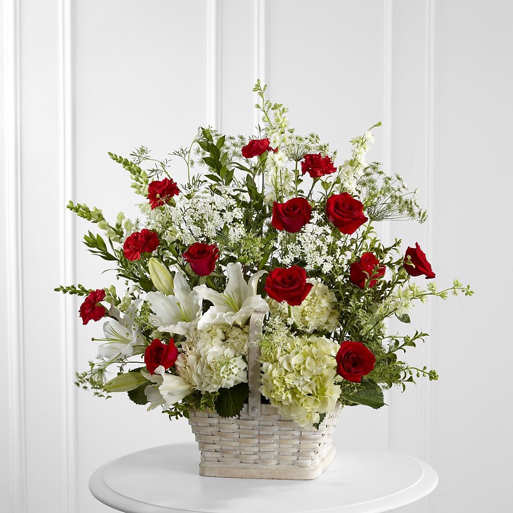 In Loving Memory Arrangement – FELTY-ROLAND FLORIST & PLANT INC, Elizabethton TN