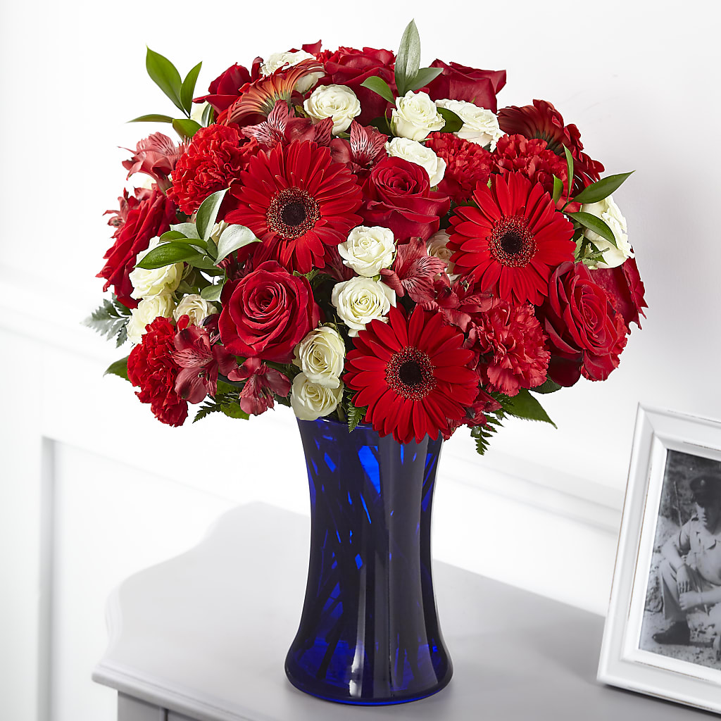 Hearts Embrace Bouquet – FELTY-ROLAND FLORIST & PLANT INC, Elizabethton TN