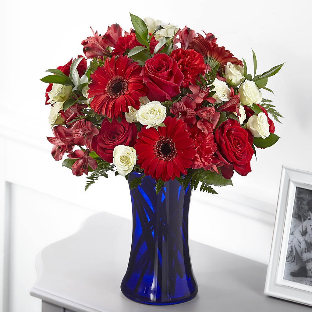Hearts Embrace Bouquet – FELTY-ROLAND FLORIST & PLANT INC, Elizabethton TN