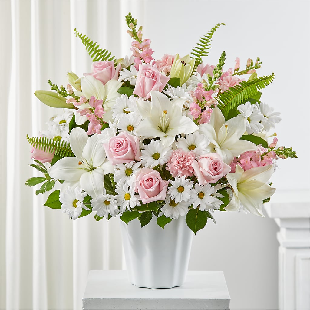 Soft Touch Tabletop Basket – FELTY-ROLAND FLORIST & PLANT INC, Elizabethton TN