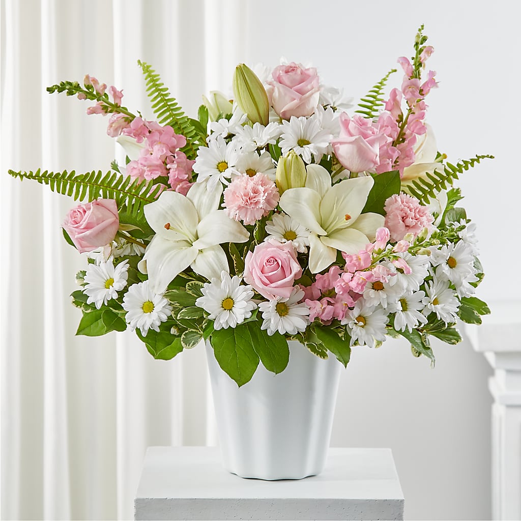 Soft Touch Tabletop Basket – FELTY-ROLAND FLORIST & PLANT INC, Elizabethton TN