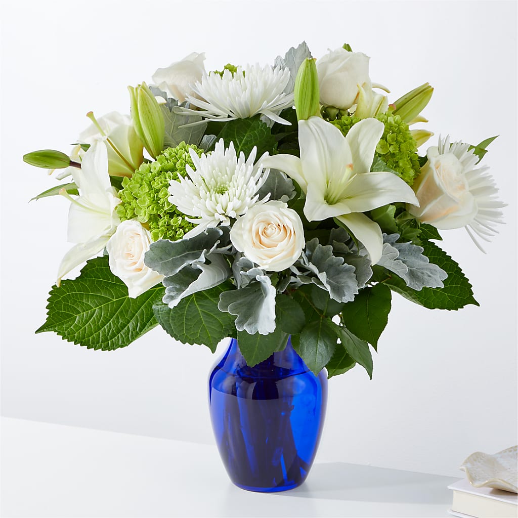 Snowy Dreams Bouquet – FELTY-ROLAND FLORIST & PLANT INC, Elizabethton TN