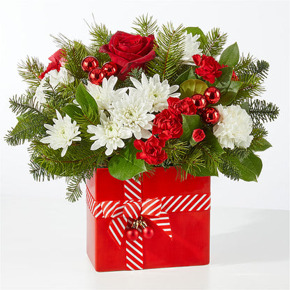 Presents Under the Tree Bouquet – FELTY-ROLAND FLORIST & PLANT INC, Elizabethton TN