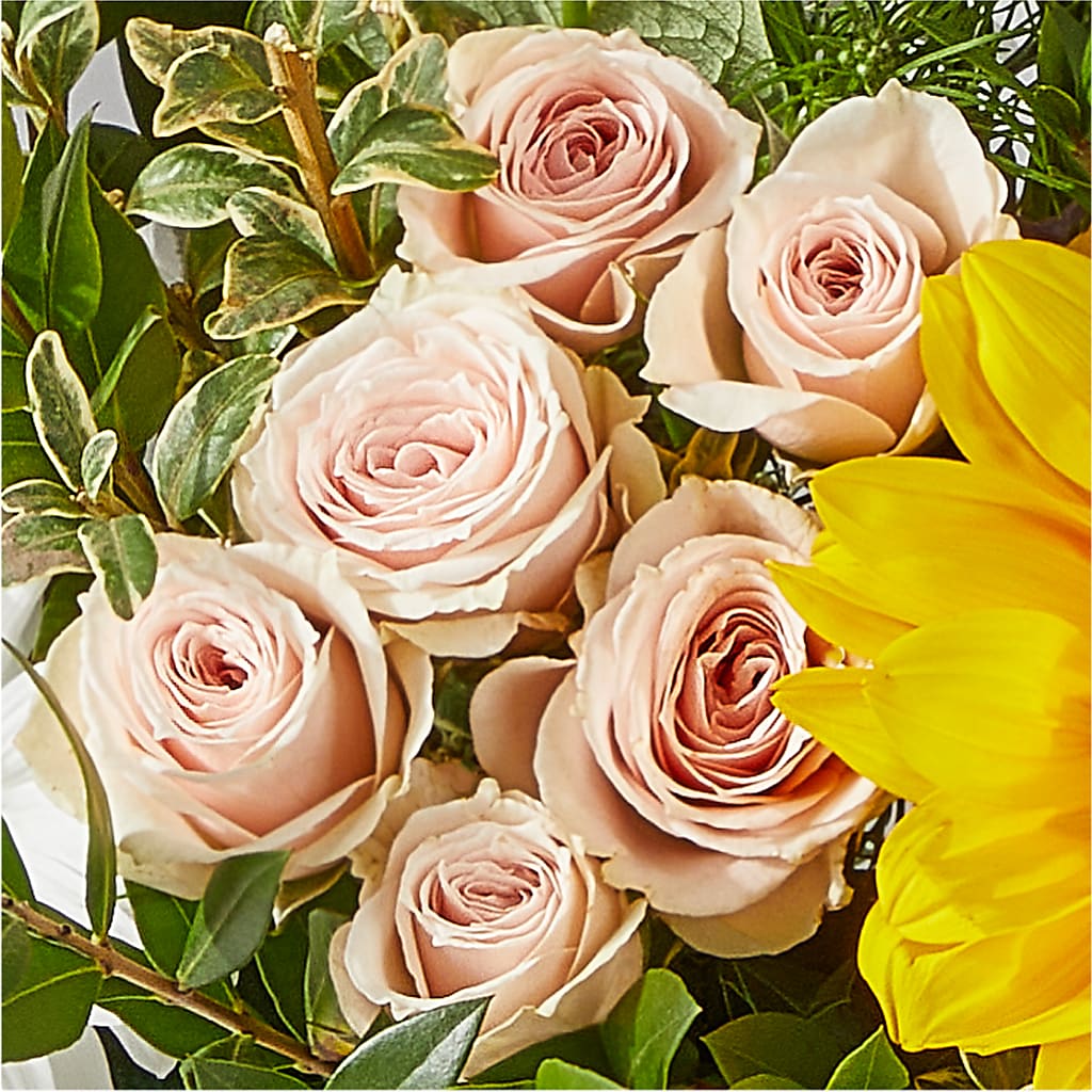 The Good Life Bouquet – FELTY-ROLAND FLORIST & PLANT INC, Elizabethton TN