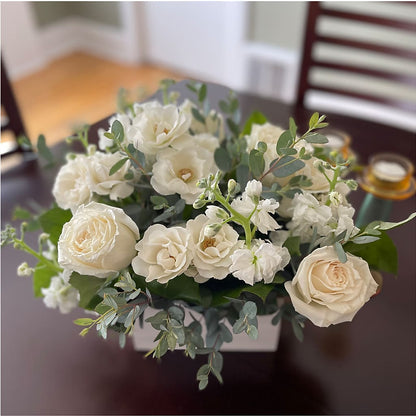 Fresh Linen Box Bouquet – FELTY-ROLAND FLORIST & PLANT INC, Elizabethton TN
