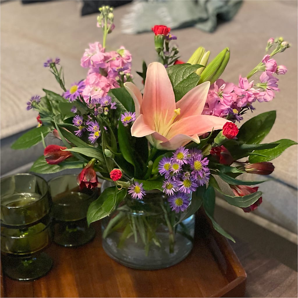 Romantique Bouquet – FELTY-ROLAND FLORIST & PLANT INC, Elizabethton TN