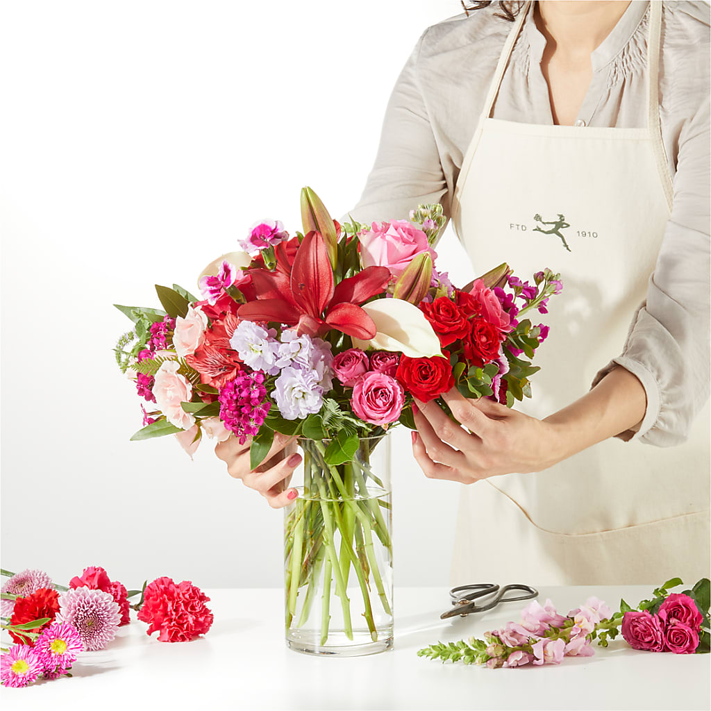 Swooning Over You - A Luxury Florist Original – FELTY-ROLAND FLORIST & PLANT INC, Elizabethton TN
