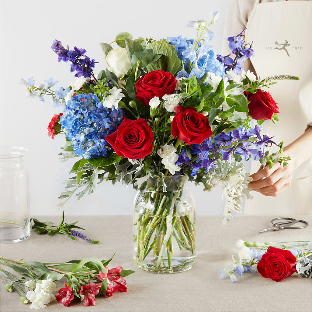 Star Spangled - A Florist Original – FELTY-ROLAND FLORIST & PLANT INC, Elizabethton TN