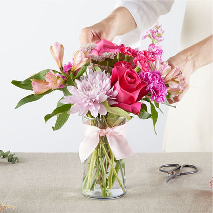 Pink Ribbon - A Florist Original – FELTY-ROLAND FLORIST & PLANT INC, Elizabethton TN