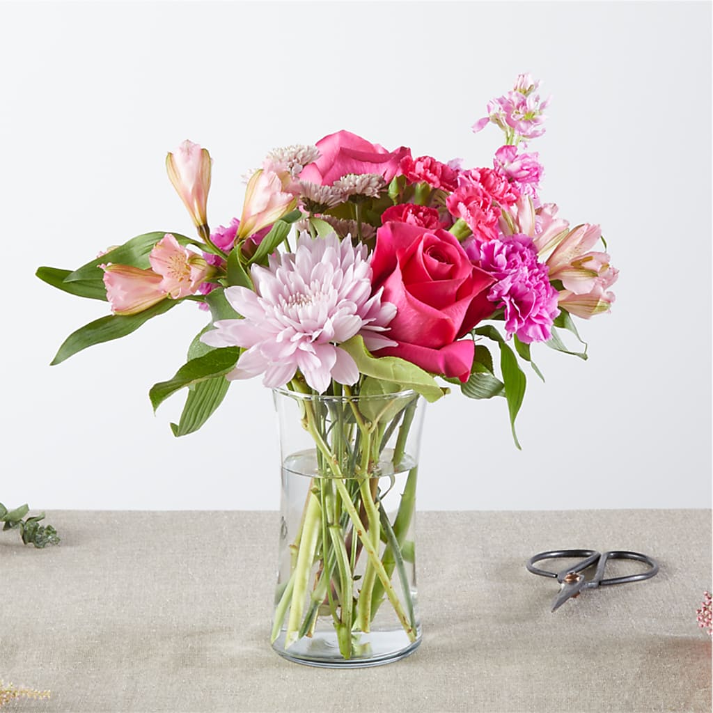 Pink Ribbon - A Florist Original – FELTY-ROLAND FLORIST & PLANT INC, Elizabethton TN