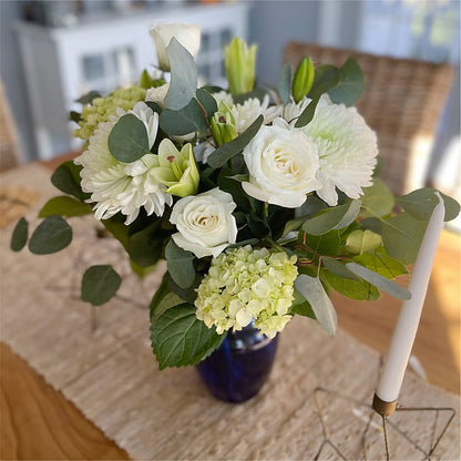 Snowy Dreams Bouquet – FELTY-ROLAND FLORIST & PLANT INC, Elizabethton TN