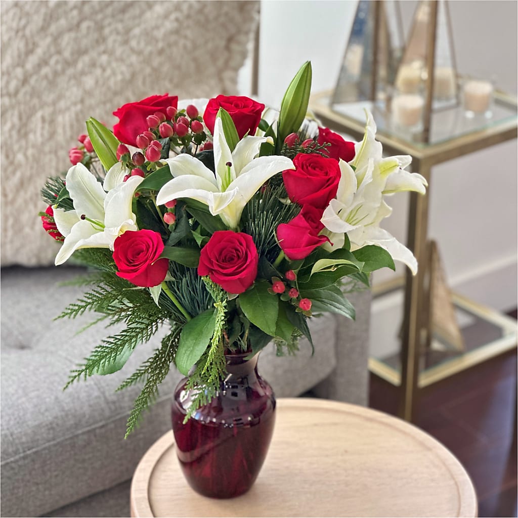 Evergreen Delight Bouquet – FELTY-ROLAND FLORIST & PLANT INC, Elizabethton TN