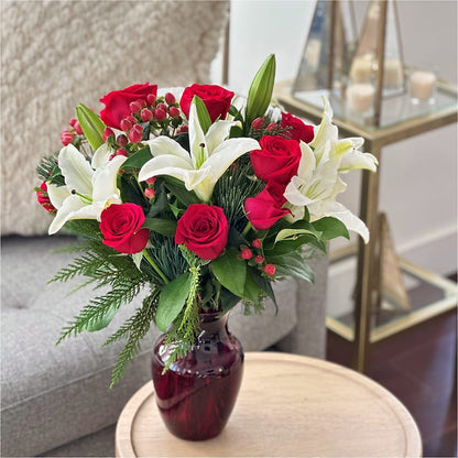 Evergreen Delight Bouquet – FELTY-ROLAND FLORIST & PLANT INC, Elizabethton TN