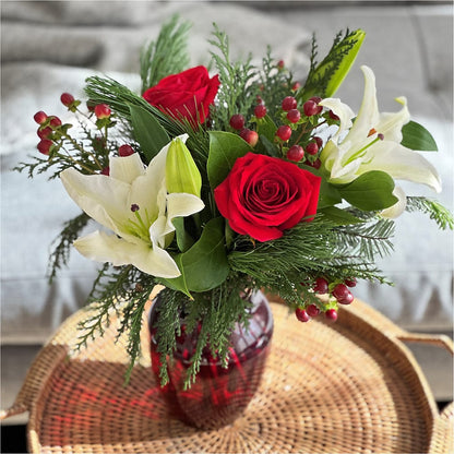 Evergreen Delight Bouquet – FELTY-ROLAND FLORIST & PLANT INC, Elizabethton TN