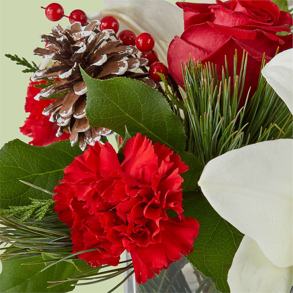 Glistening Icicles Bouquet – FELTY-ROLAND FLORIST & PLANT INC, Elizabethton TN
