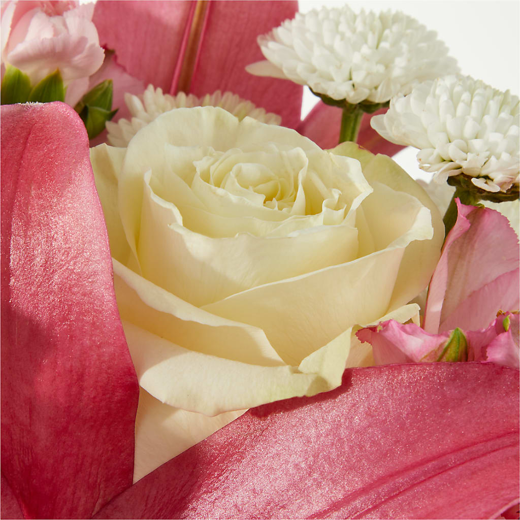 Piece of Cake Bouquet – FELTY-ROLAND FLORIST & PLANT INC, Elizabethton TN