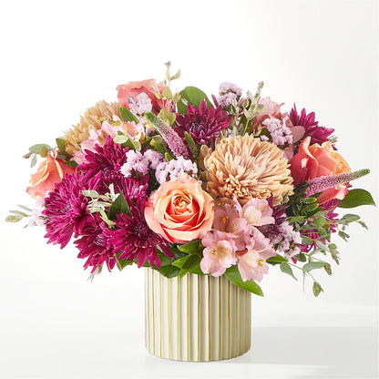Berry Cobbler Bouquet with Ivory Vase – FELTY-ROLAND FLORIST & PLANT INC, Elizabethton TN