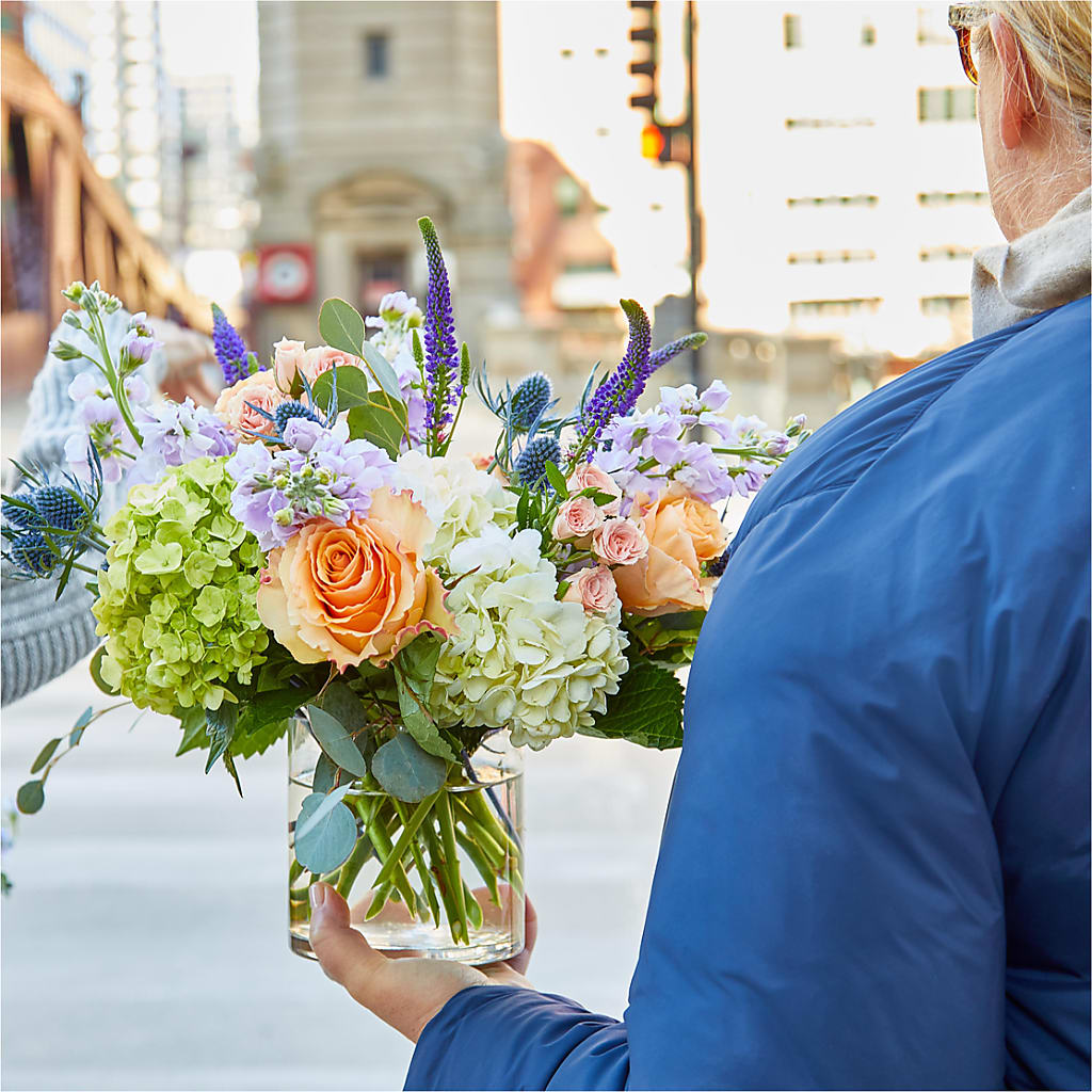 Porch Swing Bouquet – FELTY-ROLAND FLORIST & PLANT INC, Elizabethton TN