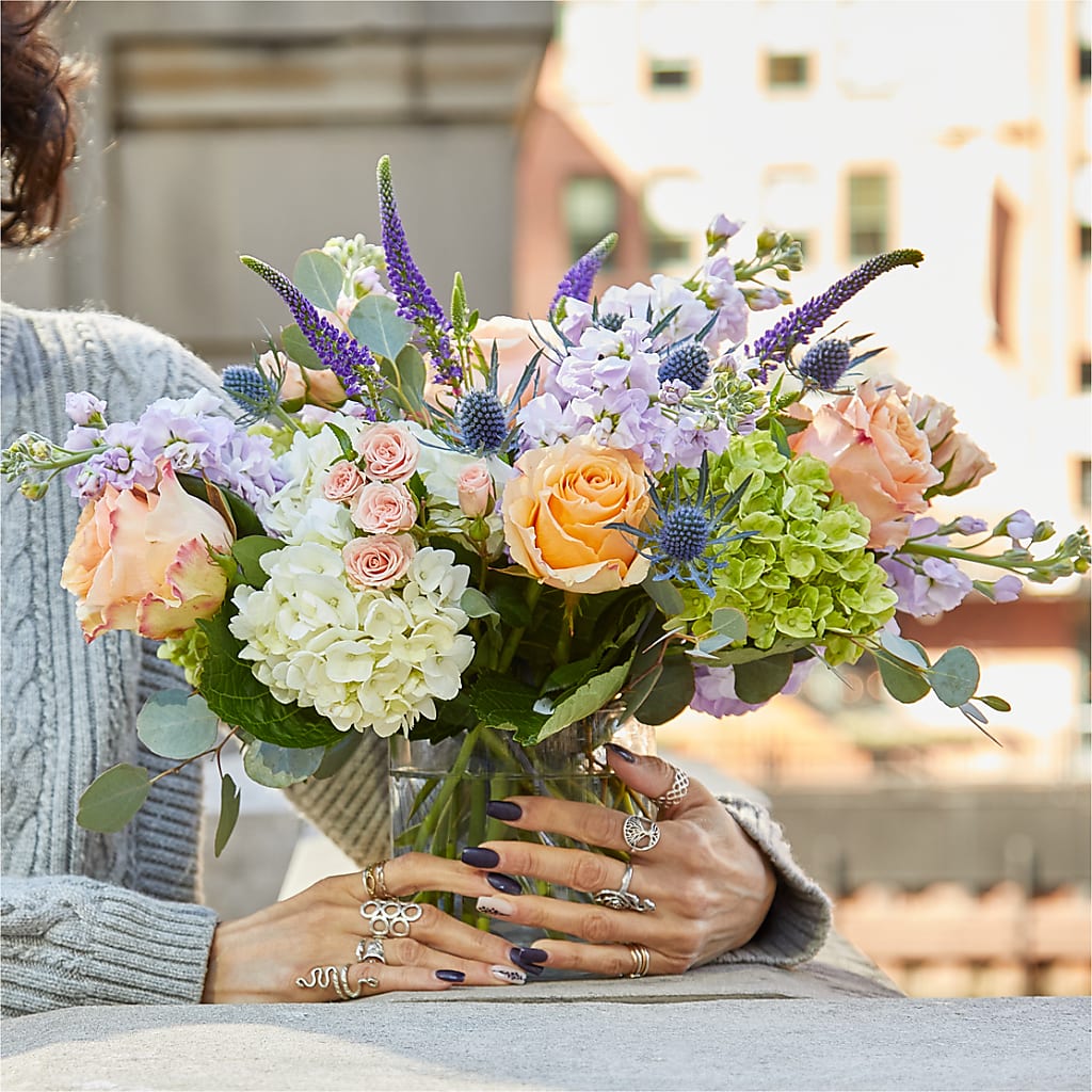Porch Swing Bouquet – FELTY-ROLAND FLORIST & PLANT INC, Elizabethton TN